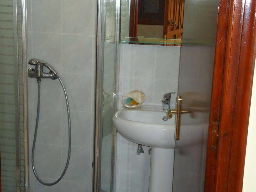 Almini Apartments Plataria Bagian luar foto